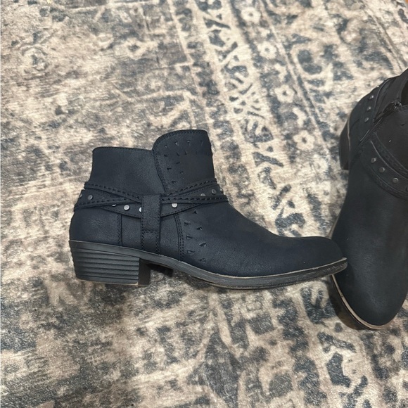 Sugar Black Ankle Boots with Suede Finish size 7.5 - Picture 2 of 8